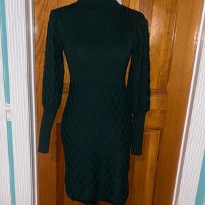 Elegant M Green Knit Dress